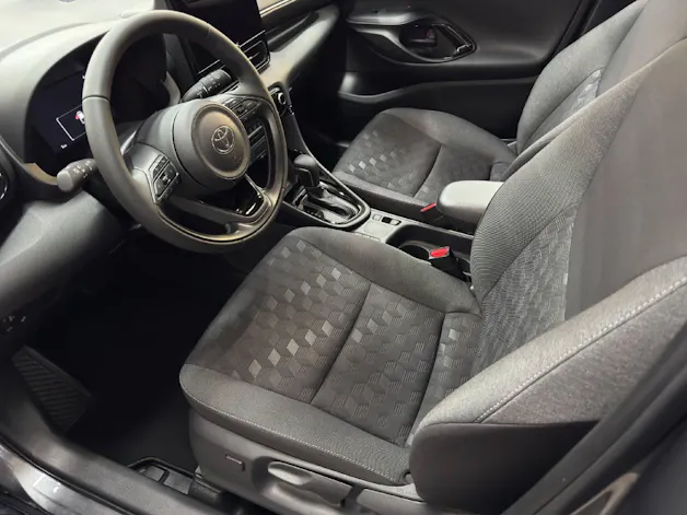 Toyota Yaris 1.5 VVT-i HSD Trend