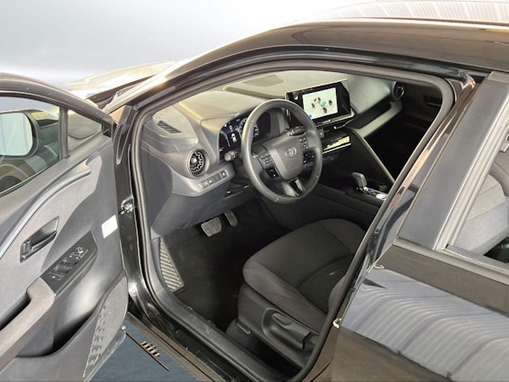 Vehicle image 3 Vehicle image 3