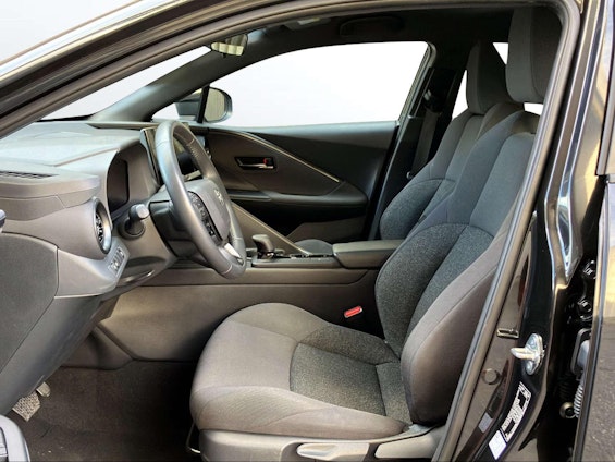 Vehicle image 4 Vehicle image 4