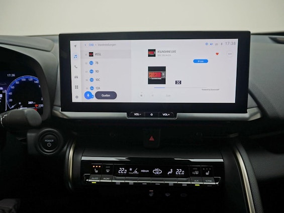 Vehicle image 16 Vehicle image 16