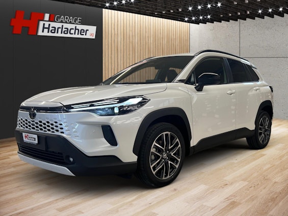 First vehicle image First vehicle image