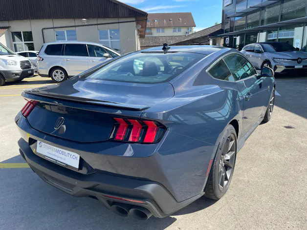 Ford Mustang Fastback 5.0 V8 Dark Horse