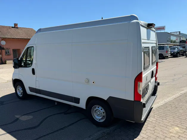 Peugeot Boxer 3.0 HDI 335 Allure L2H2