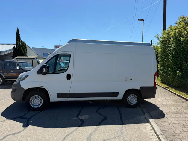 Peugeot Boxer 3.0 HDI 335 Allure L2H2