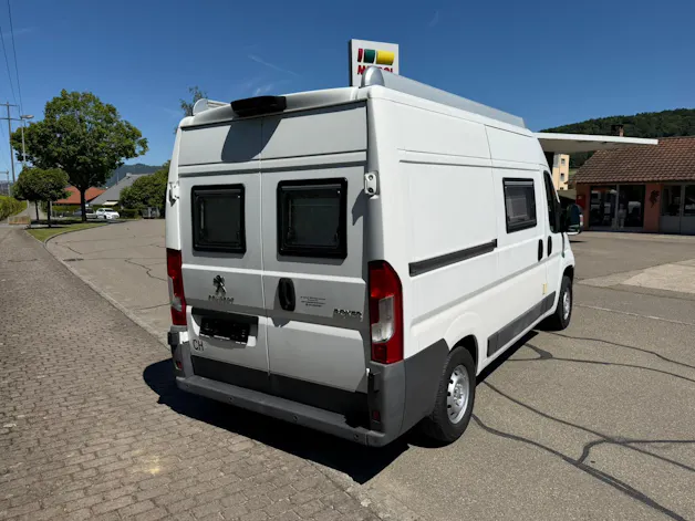Peugeot Boxer 3.0 HDI 335 Allure L2H2