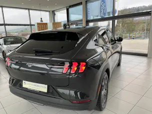 Ford Mustang MACH-E RWD 99 kWh