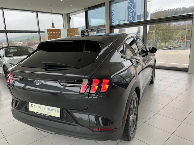 Ford Mustang MACH-E RWD 99 kWh