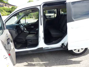 FORD Tourneo Connect 1.5 EcoBlue Trend Automat