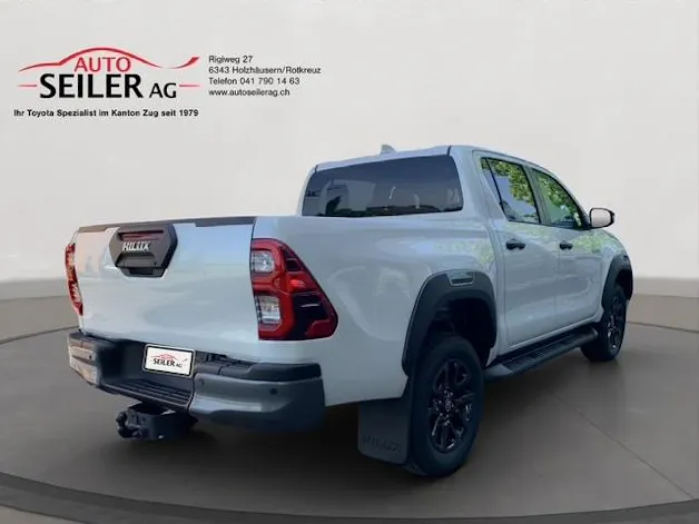 Toyota Hilux 2.8D-4D Invincible Double Cab 4x4 A