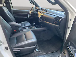 Toyota Hilux 2.8D-4D Invincible Double Cab 4x4 A