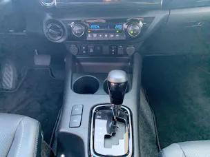 Toyota Hilux 2.8D-4D Invincible Double Cab 4x4 A