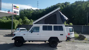Toyota Land Cruiser 400 Hdt Long 4.2D