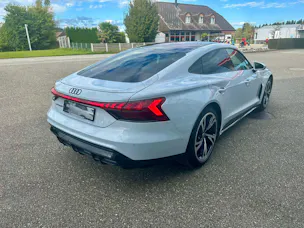 Audi e-tron GT quattro