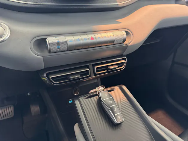 BYD Dolphin Surf 43 kWh Boos