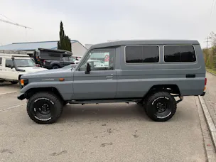 Toyota Land Cruiser 400 Hdt Long 4.2D