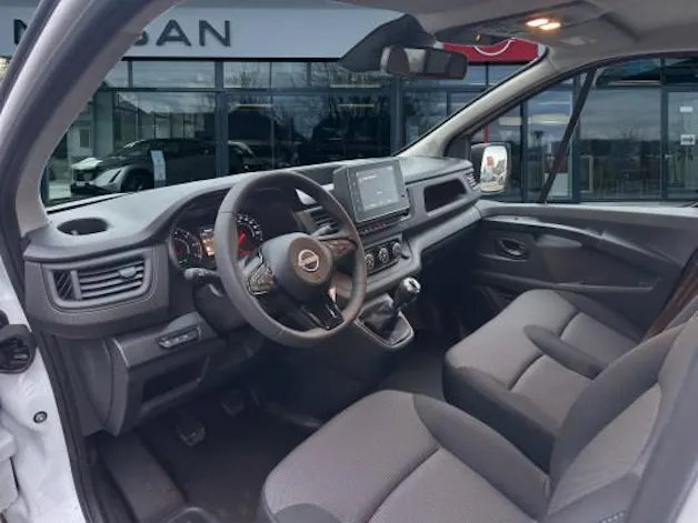 Nissan Primastar130 3.0L1H1Acent
