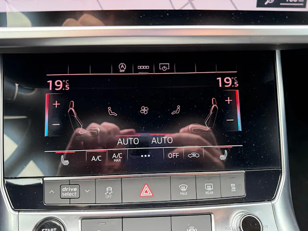 Audi A6 Avant 40TDI S line qu