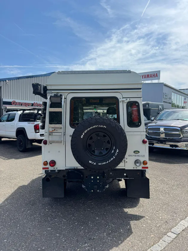 Land Rover Defender 110 SW 2.4Tdc