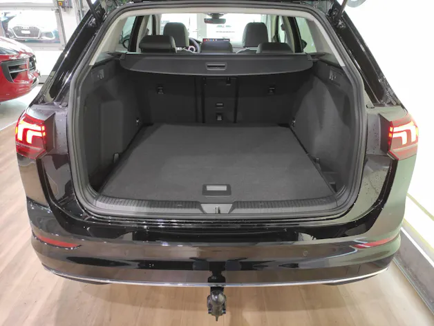VW Golf VIII Variant 1.5 eTSI Style DSG "Facelift"
