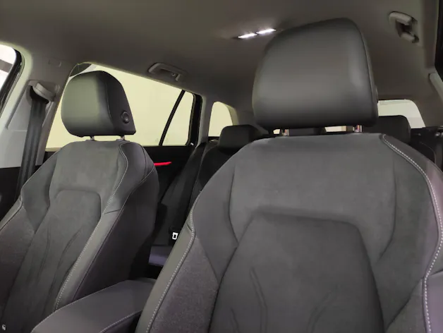 VW Golf VIII Variant 1.5 eTSI Style DSG "Facelift"