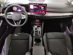 VW Golf VIII Variant 1.5 eTSI Style DSG "Facelift"