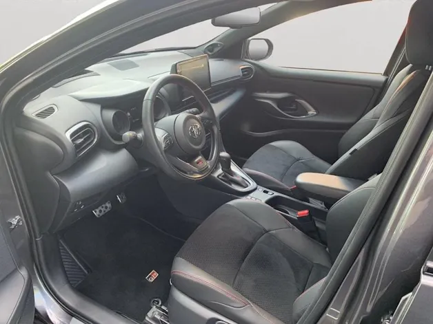 Toyota Yaris 1.5 GR Sport e-CVT