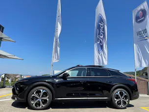 Citroën C5 X 1.6i PureTech Shine EAT8