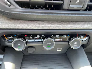 Citroën C5 X 1.6i PureTech Shine EAT8