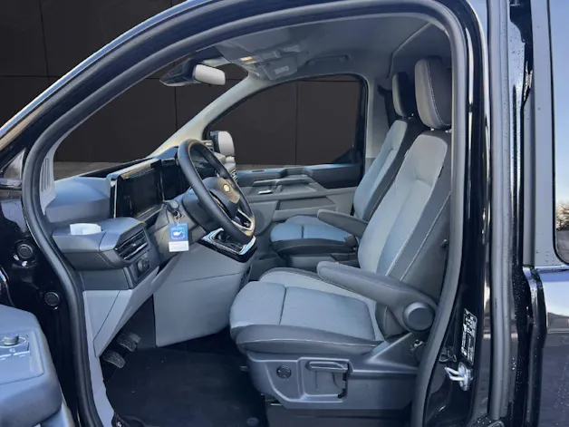 Ford Tourneo Custom 320 L1 2.0 EcoBlue 136 Titanium