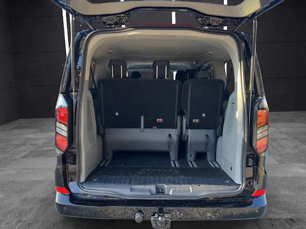 Ford Tourneo Custom 320 L1 2.0 EcoBlue 136 Titanium
