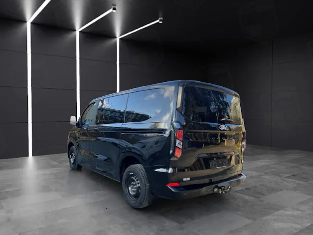 Ford Tourneo Custom 320 L1 2.0 EcoBlue 136 Titanium