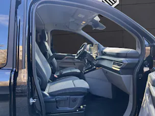 Ford Tourneo Custom 320 L1 2.0 EcoBlue 136 Titanium