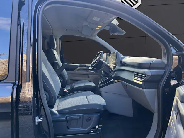 Ford Tourneo Custom 320 L1 2.0 EcoBlue 136 Titanium