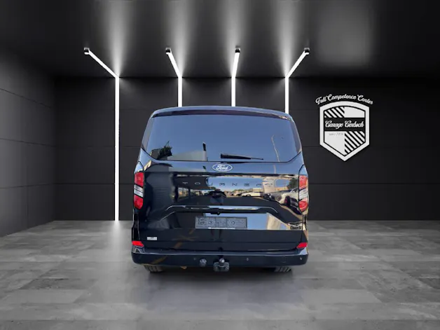 Ford Tourneo Custom 320 L1 2.0 EcoBlue 136 Titanium