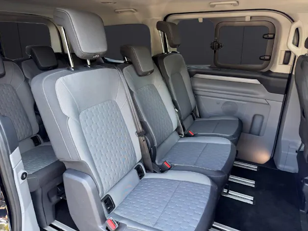 Ford Tourneo Custom 320 L1 2.0 EcoBlue 136 Titanium