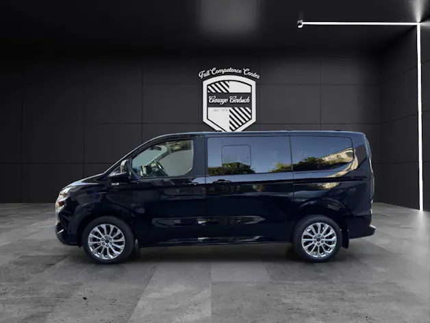 Ford Tourneo Custom 320 L1 2.0 EcoBlue 136 Titanium