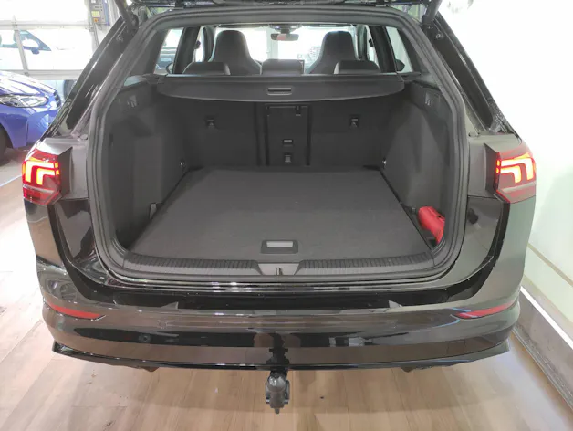 VW Golf VIII Variant 1.5 eTSI R-Line DSG
