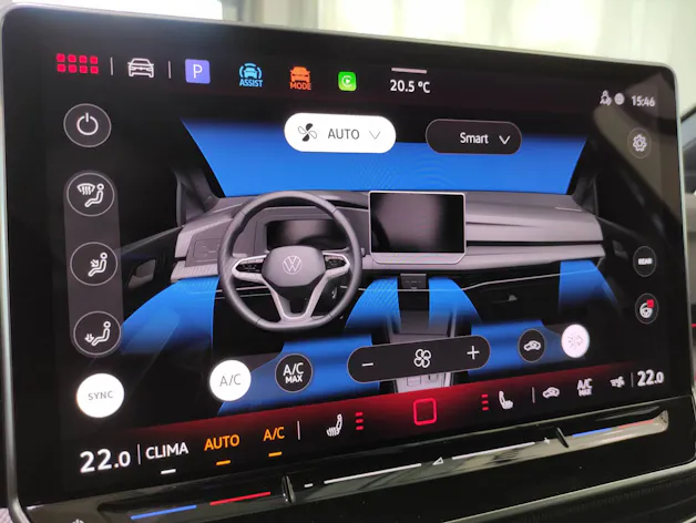 VW Golf VIII Variant 1.5 eTSI R-Line DSG