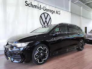 VW Golf VIII Variant 1.5 eTSI R-Line DSG
