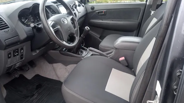 Toyota Hilux 2.5D 4WD Double Cab Luna