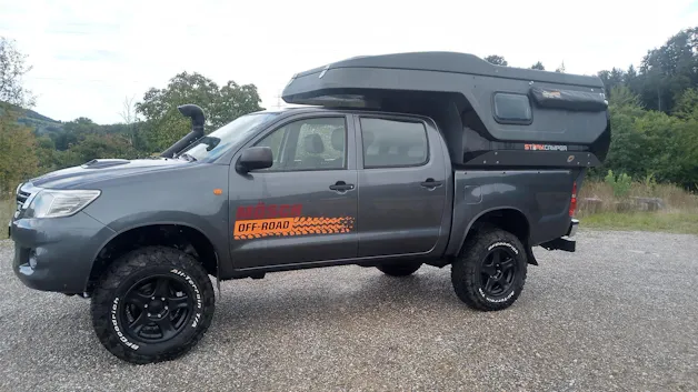 Toyota Hilux 2.5D 4WD Double Cab Luna