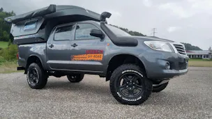 Toyota Hilux 2.5D 4WD Double Cab Luna
