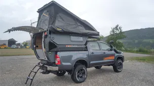Toyota Hilux 2.5D 4WD Double Cab Luna