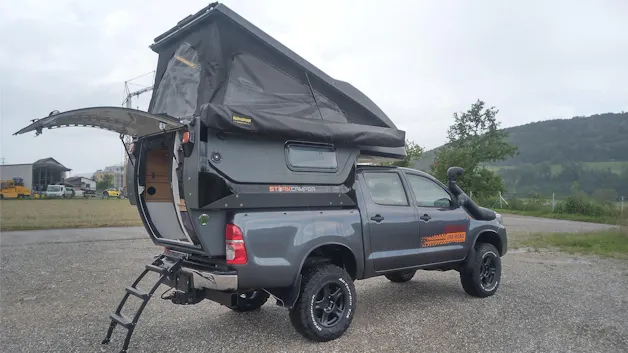 Toyota Hilux 2.5D 4WD Double Cab Luna