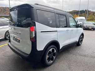 Ford Tourneo Courier 1.0 EcoBoost Active Automat