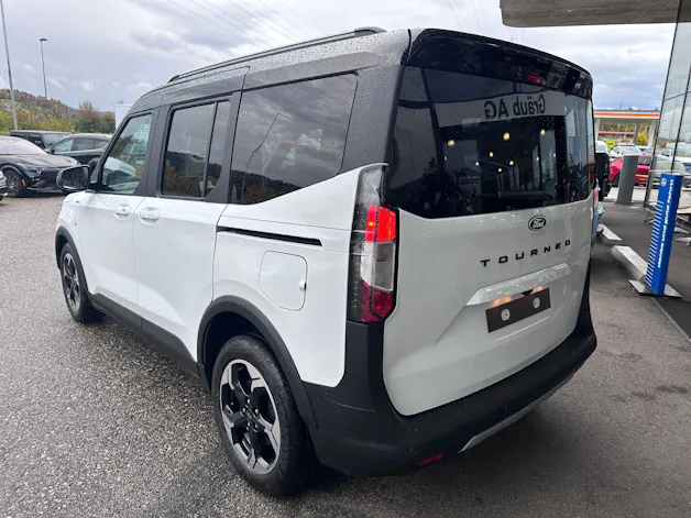 Ford Tourneo Courier 1.0 EcoBoost Active Automat
