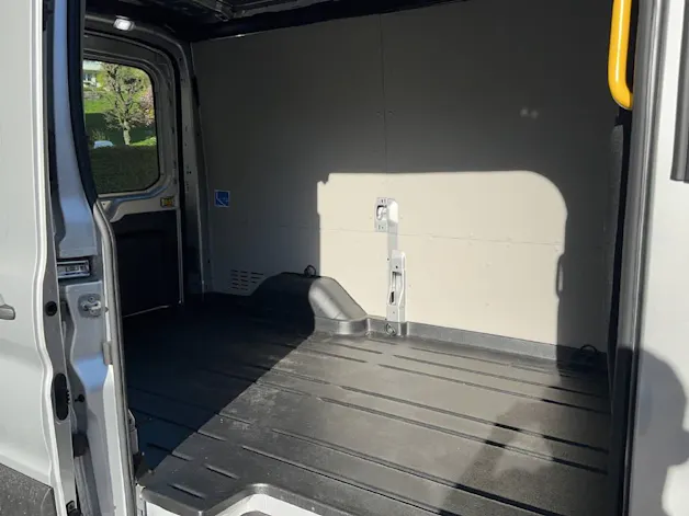 Ford E-Transit Van 350 L2H2 67kWh Trend