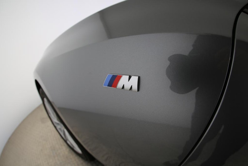 Vehicle image BMW 3 SERIES