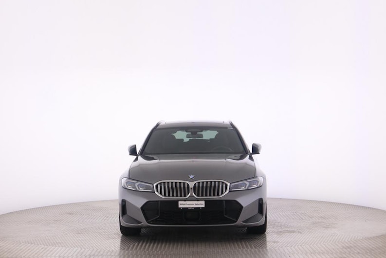 Vehicle image BMW 3 SERIES