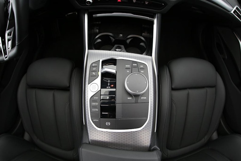 Vehicle image BMW 3 SERIES